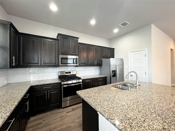 2101 Dillon Pond LN #B, Pflugerville, TX 78660