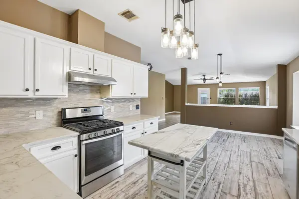 2656 Bradley LN, Round Rock, TX 78664