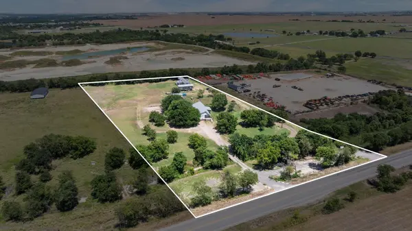 1421 Fm 1660, Hutto, TX 78634