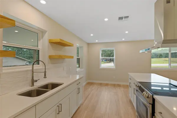 212 Cool Water DR, Bastrop, TX 78602