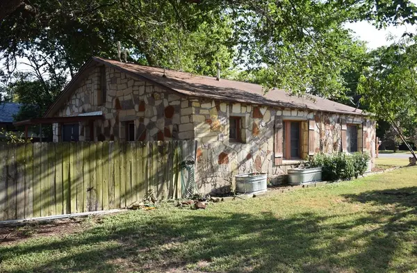 1601 S Pine ST, Georgetown, TX 78626
