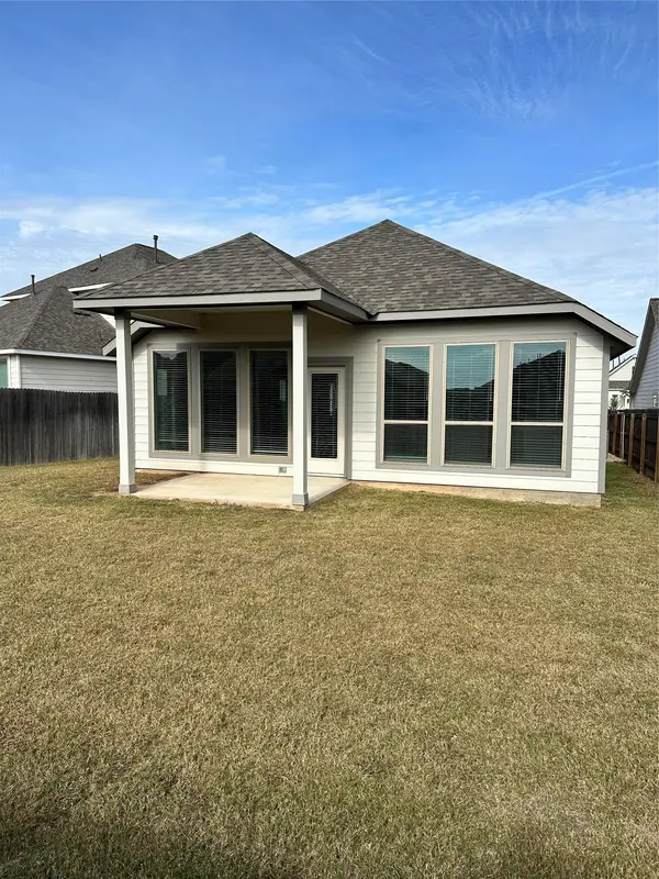 136 Los Olives LN, Liberty Hill, TX 78642