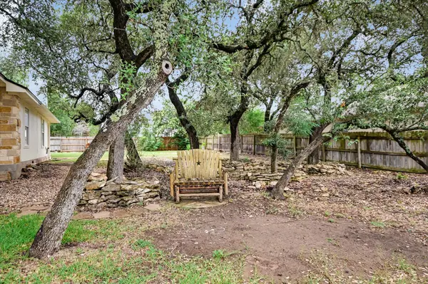 5 Dogwood DR, Wimberley, TX 78676
