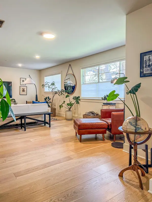 205 W Covington DR, Austin, TX 78753