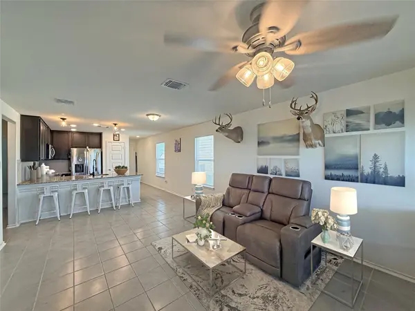 320 Katie Elder DR, Jarrell, TX 76537