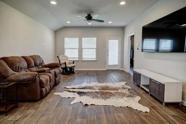 706 Roaring Fork LN, Bastrop, TX 78602