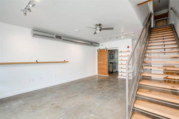 1601 E Cesar Chavez ST #104, Austin, TX 78702