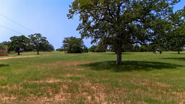 000 Cattlemens Row RD, Lockhart, TX 78644