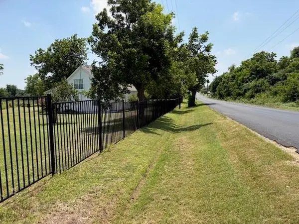 880 County Road 311, Jarrell, TX 76537