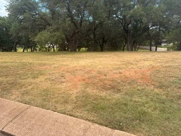 202 Creek LN, Horseshoe Bay, TX 78657