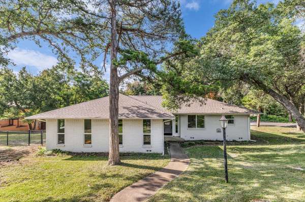 9730 Timberview DR, Woodway, TX 76712