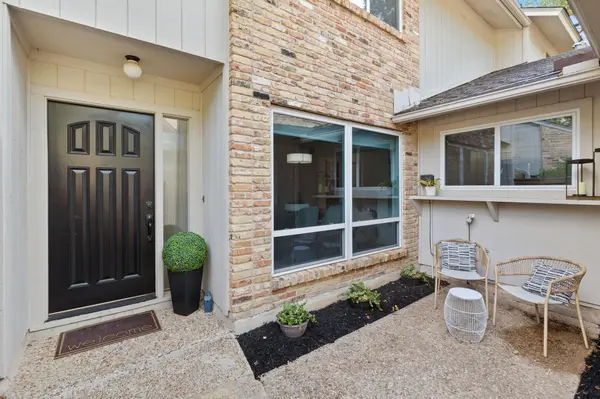 8346 Summerwood DR, Austin, TX 78759