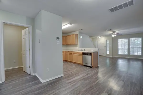 9405 Rowlands Sayle RD, Austin, TX 78744