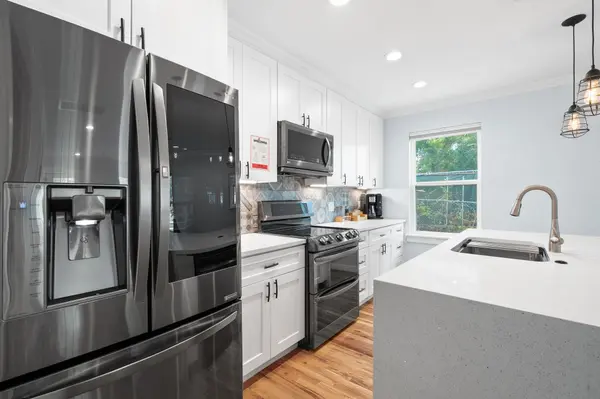 2214 Garden ST #1, Austin, TX 78702