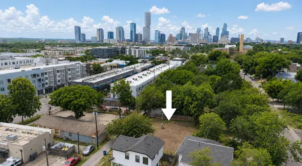 2101 E 8TH ST, Austin, TX 78702