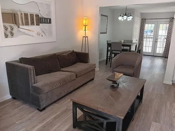 8402 Fathom CIR #107, Austin, TX 78750