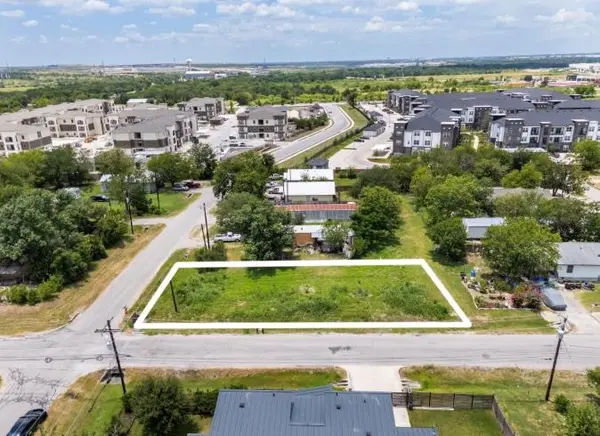 301 W Eggleston ST, Manor, TX 78653