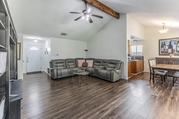 2402 Susan LN, Leander, TX 78641