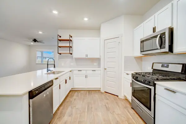 131 Big Sandy Creek DR, Hutto, TX 78634