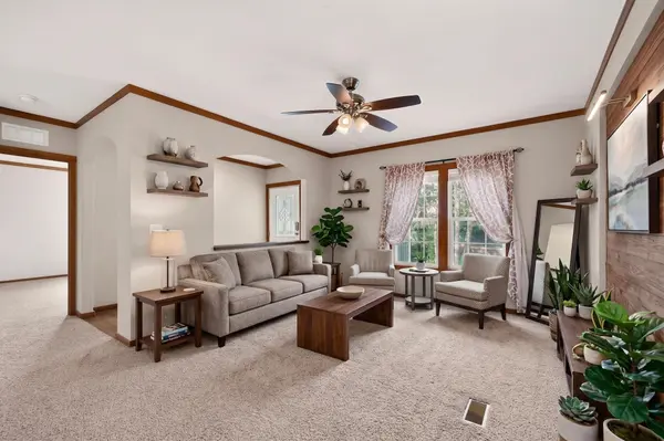300 Flaming Oak DR, Bastrop, TX 78602