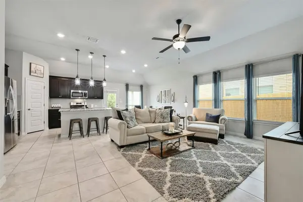 161 Danbark DR, Buda, TX 78610