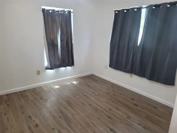 205 2nd Ave #1 & 2, Smithville, TX 78957