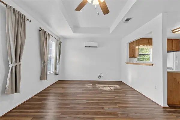 134 Tejas ST, Smithville, TX 78957