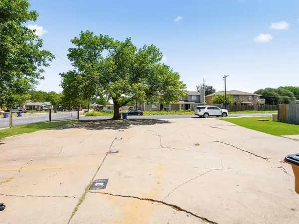 8201 Riverstone DR, Austin, TX 78724