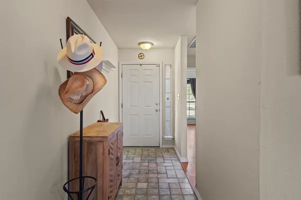 2346 Friarcreek LOOP, Round Rock, TX 78664