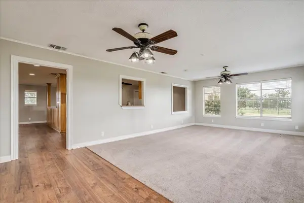 595 Cardinal RD, Rosanky, TX 78953