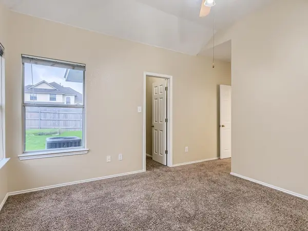 2858 Southampton WAY #A, Round Rock, TX 78664