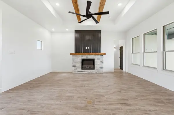 11043 Eagle Walk BLVD, Salado, TX 76571