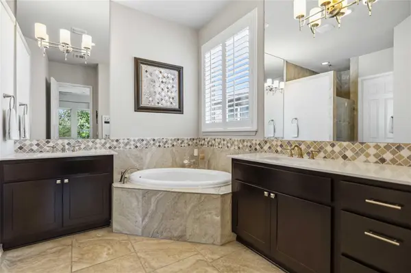 11004 Cut Plains LOOP, Austin, TX 78726