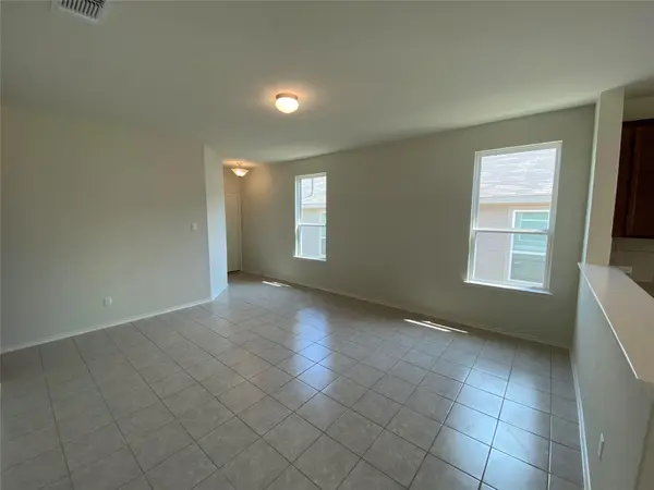204 Nettletree DR, Buda, TX 78610