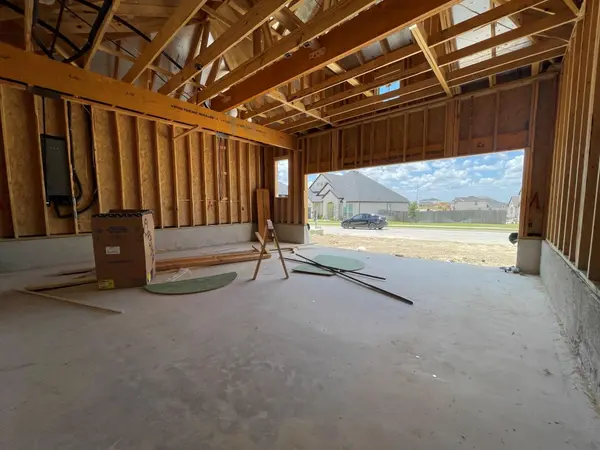 109 Kapok ST, Buda, TX 78610
