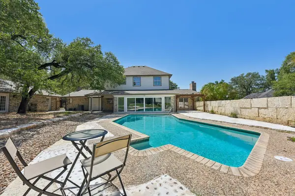 1915 Oak Forest DR, Round Rock, TX 78681