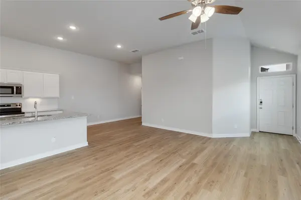 943 Staglin ST, Buda, TX 78610
