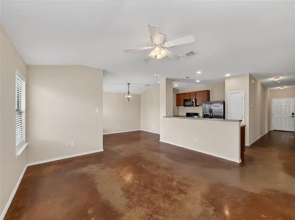 1480 Twin CV, Kyle, TX 78640