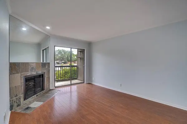 8888 Tallwood DR #2206, Austin, TX 78759