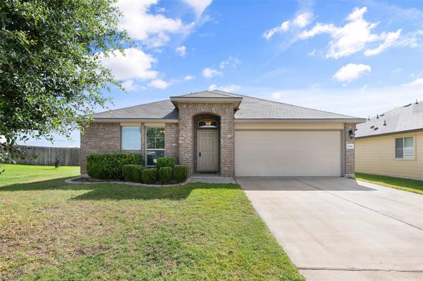 208 Plata LN, Jarrell, TX 76537