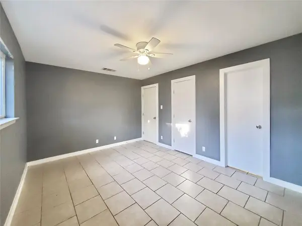 1813 Nicole CIR #B, Round Rock, TX 78664