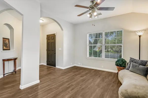2111 Kimra LN, Cedar Park, TX 78613