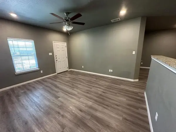 206 W Beeline LN, Harker Heights, TX 76548
