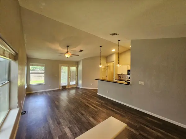 174 Prairie Springs LOOP, Georgetown, TX 78626