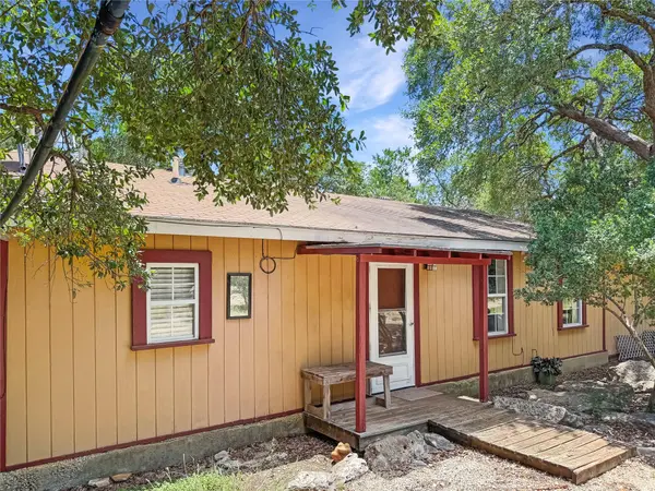 1101 Days End RD, Wimberley, TX 78676