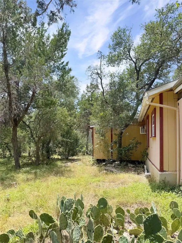1101 Days End RD, Wimberley, TX 78676