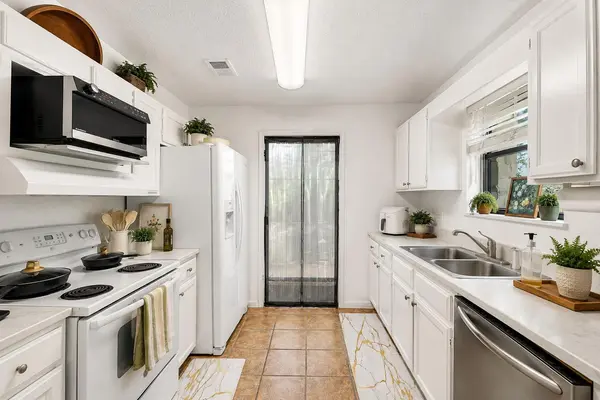 508 River Hills DR, San Marcos, TX 78666