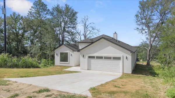 248 Kaukonahua LN, Bastrop, TX 78602