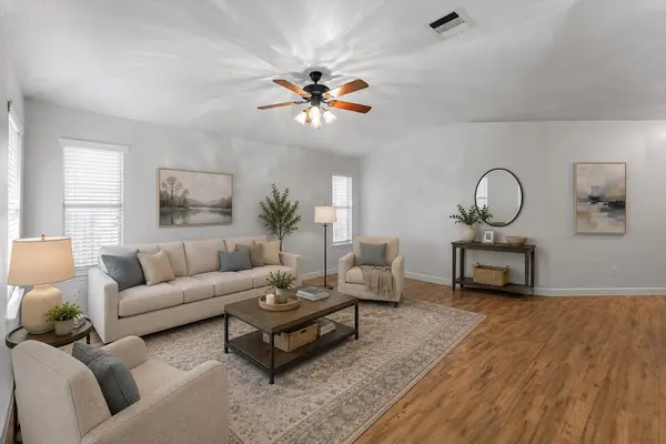 306 CRESTON ST, Hutto, TX 78634