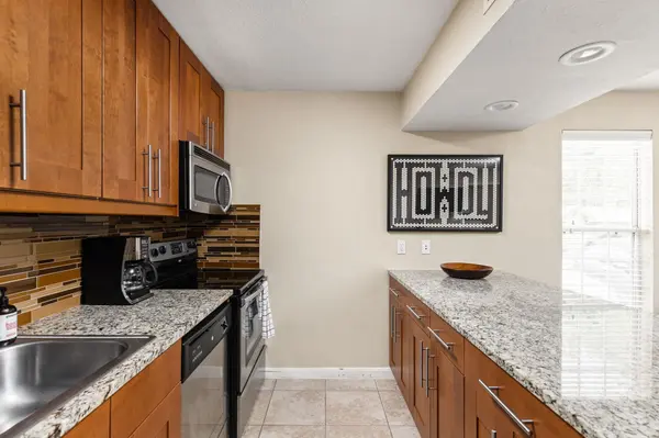 7685 Northcross DR, Austin, TX 78757